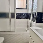 Con Piscina En Apartment *