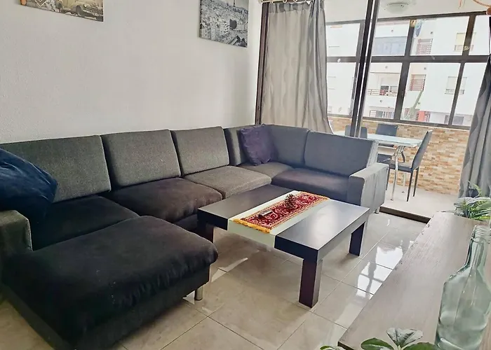 Con Piscina En * Адехе