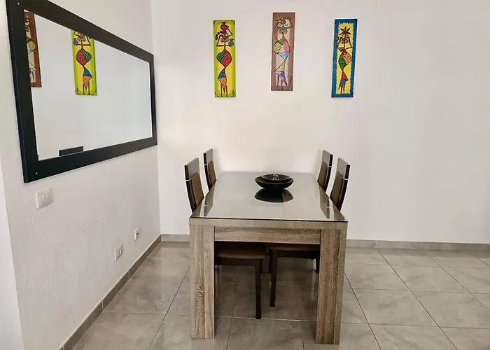 Con Piscina En * Адехе