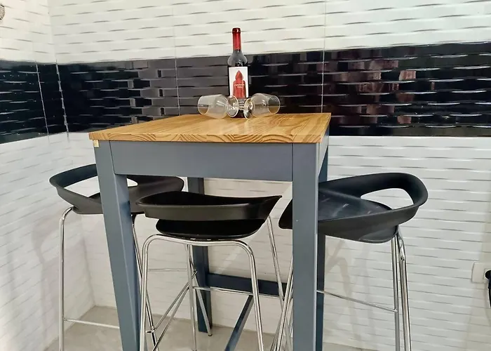 Con Piscina En Апартаменты