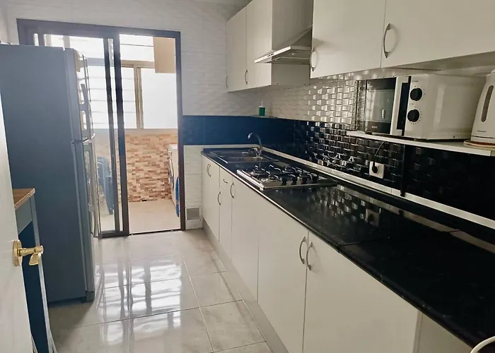 Con Piscina En Апартаменты