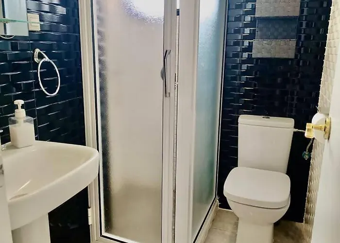 Con Piscina En Адехе