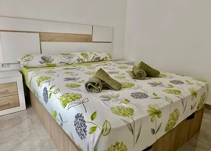 Con Piscina En Адехе