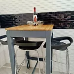 Con Piscina En Apartmán