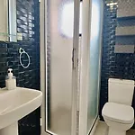 Con Piscina En Апартаменти