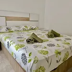 Con Piscina En Адехе