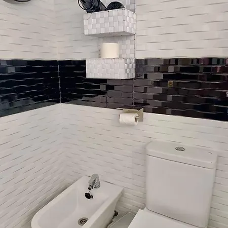 Con Piscina En * 아데제