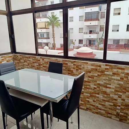 Con Piscina En Apartment *