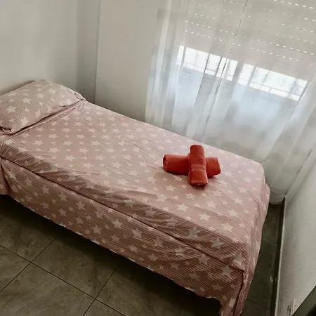 Apartment Con Piscina En *